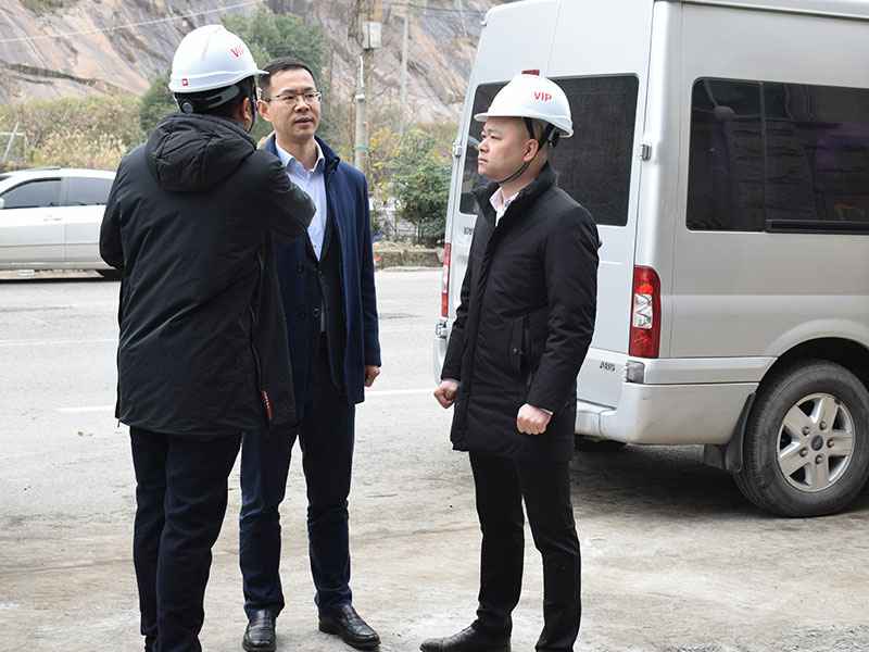 苗市长走访亚新注册网站_亚新（中国）集团